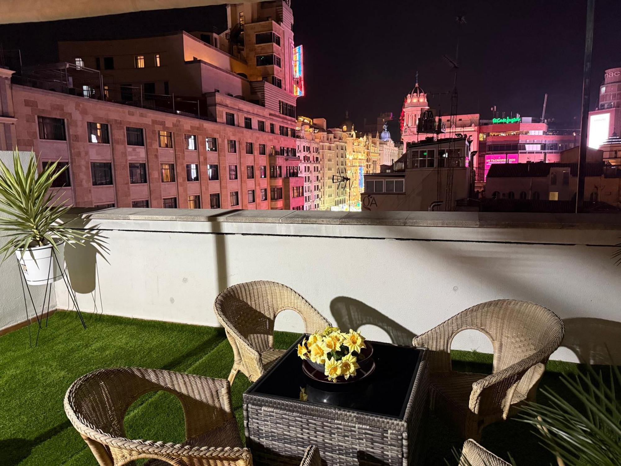 Penthouse Madrid View Apartment Ngoại thất bức ảnh